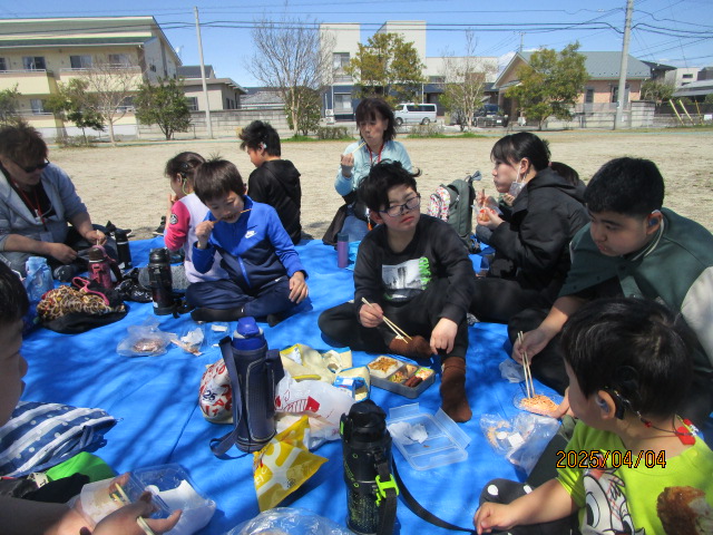 みんなで食べるとおいしいね🤗